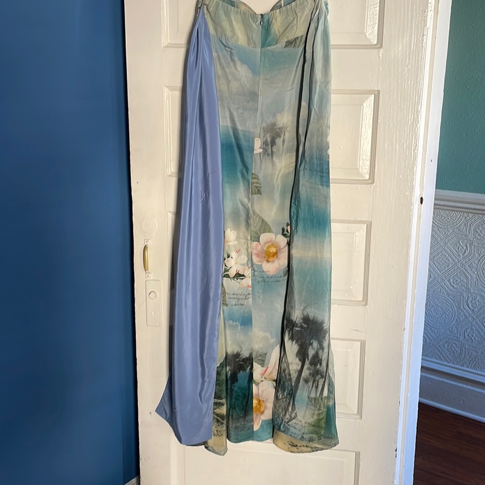 Farm long dress 100% silk - minor flaws (see pictures) - Picture 2 of 16